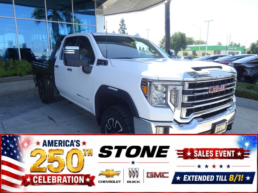 2020 GMC Sierra 2500 HD SLT in Summit White — front three-quarter view